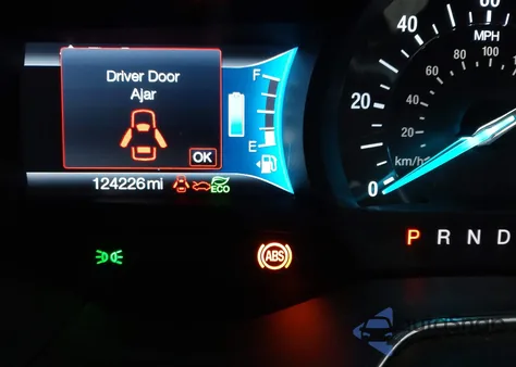 2017 Ford Fusion Hybrid Se z USA, uszkodzony, nr VIN 3FA6P0LU8HR315411